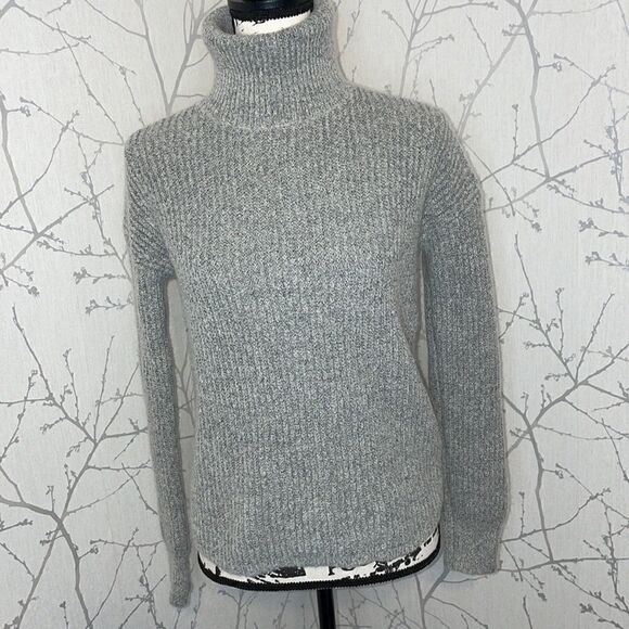Calvin Klein Jeans turtleneck, Size Small - Picture 1 of 5